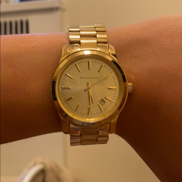 Gold Michael Kors Watch! - Picture 2 of 2